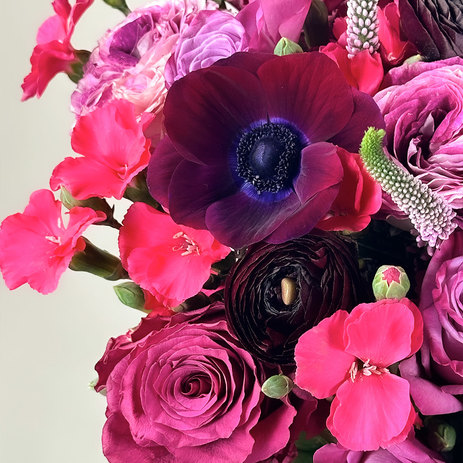 pink-burgundy-valentines-bouquet.jpg